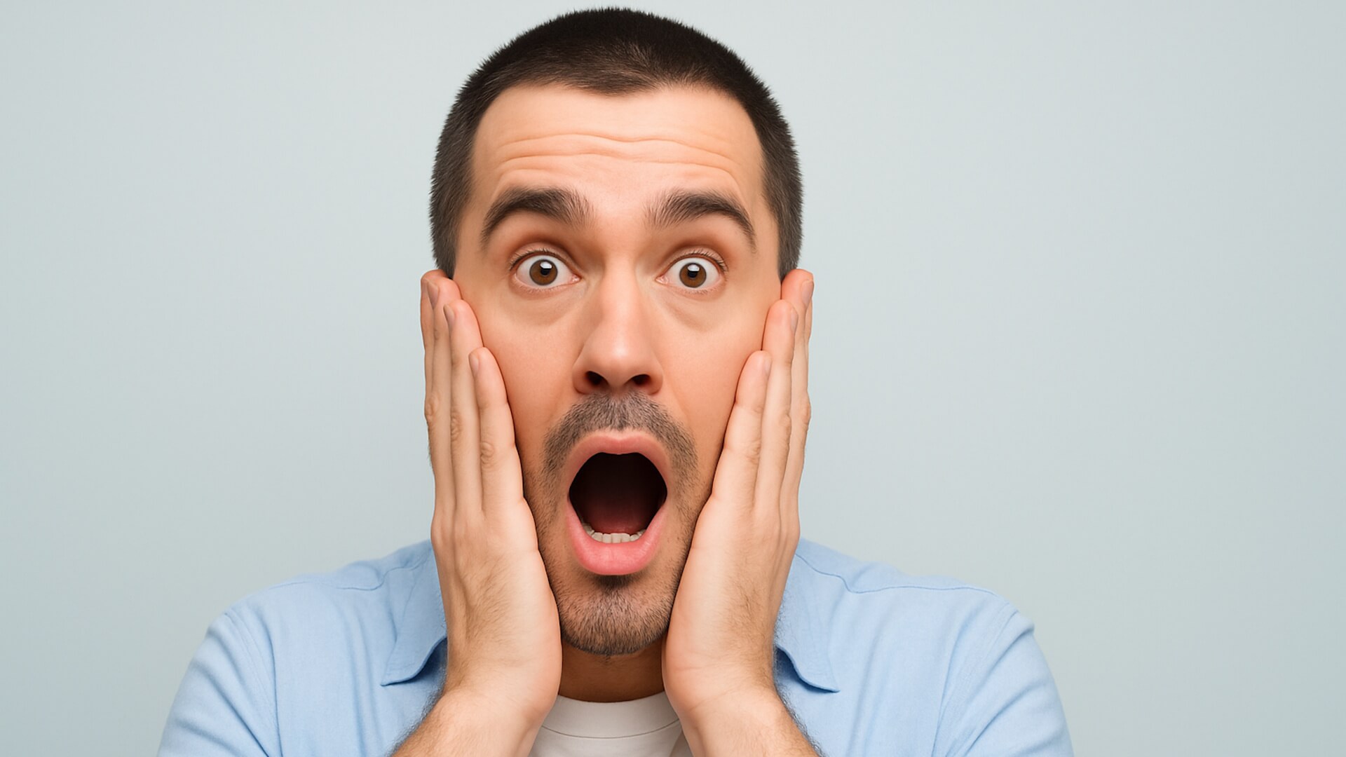 Uomo spaventato e disperato